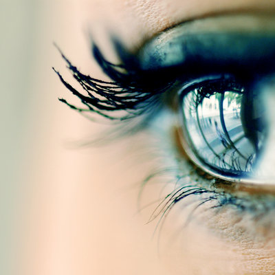 yeux bleu